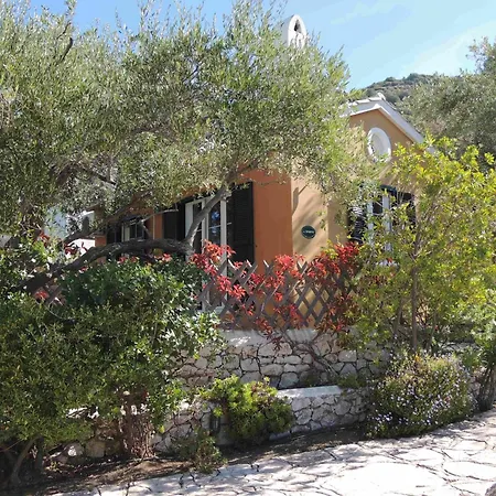 Sparto * Áyios Nikítas